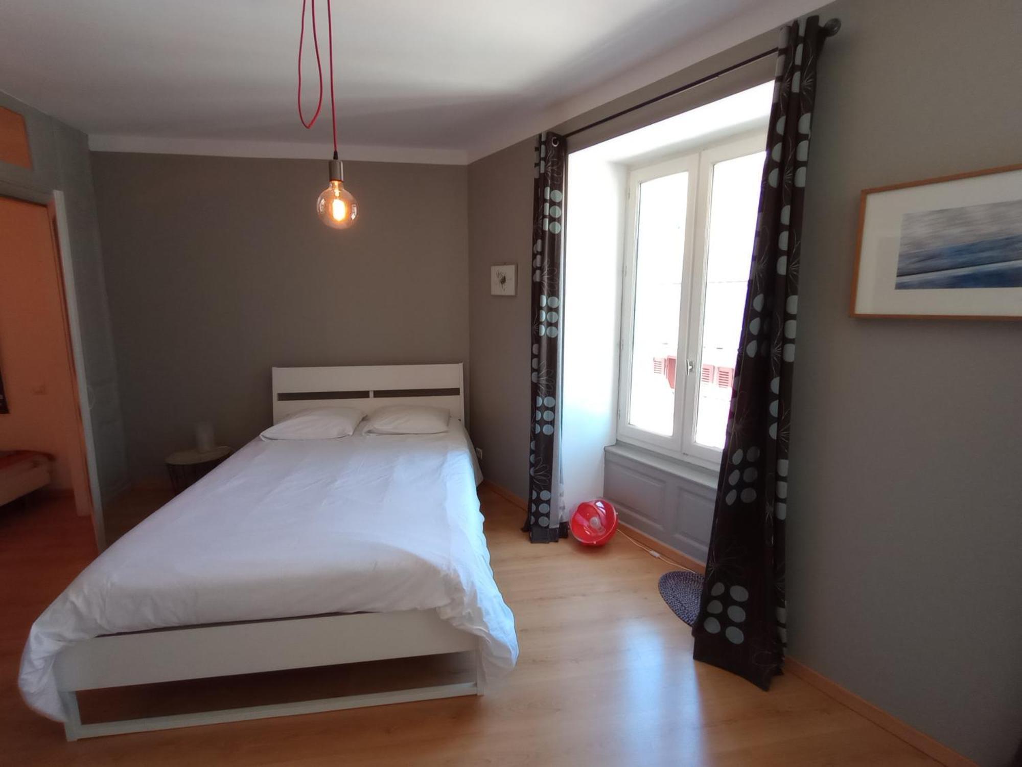 Tulle : Bel Appartement Lumineux En Centre Ville Exterior photo
